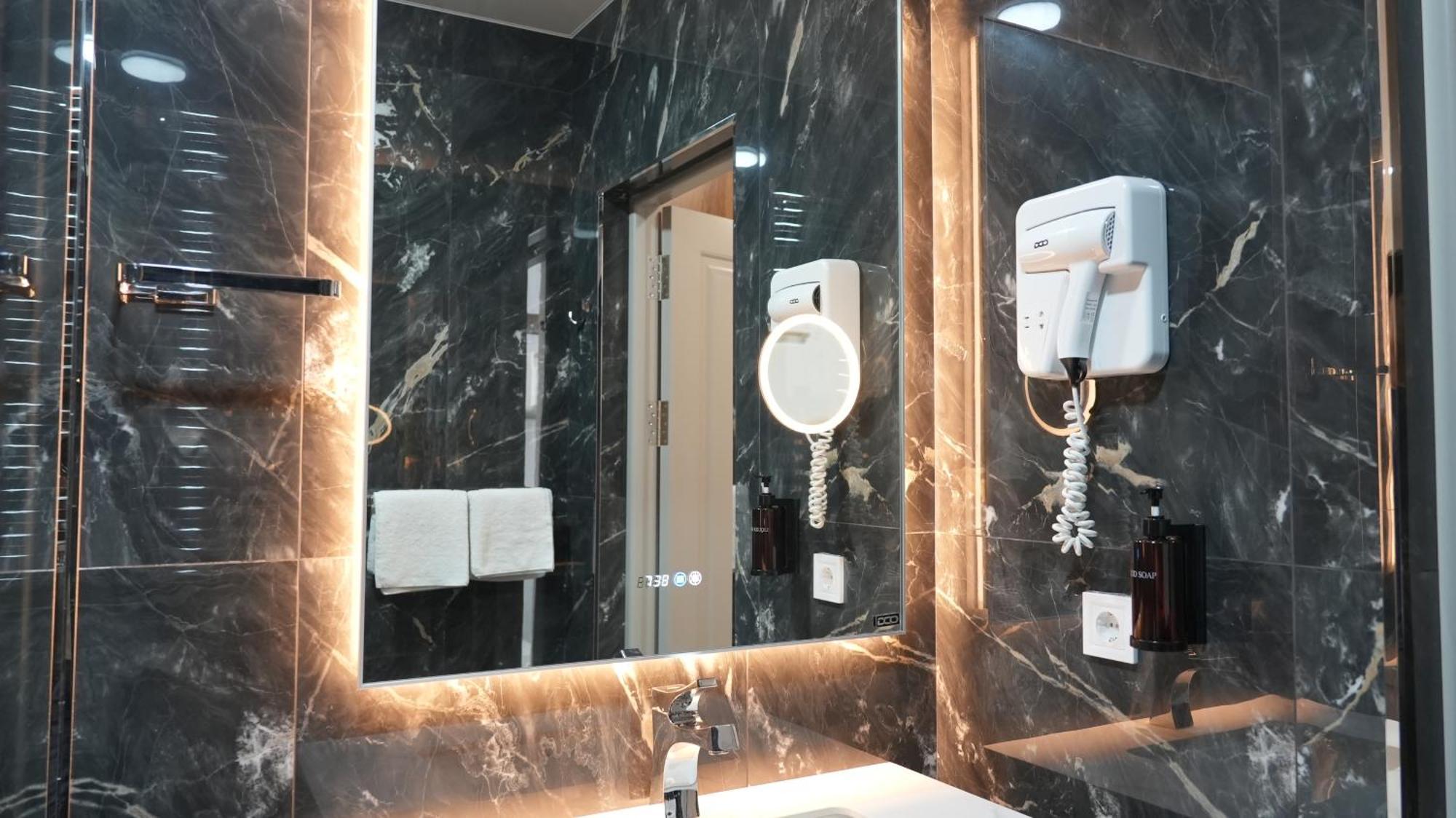 טשקנט Avant Express Hotel Pool&Spa מראה חיצוני תמונה
