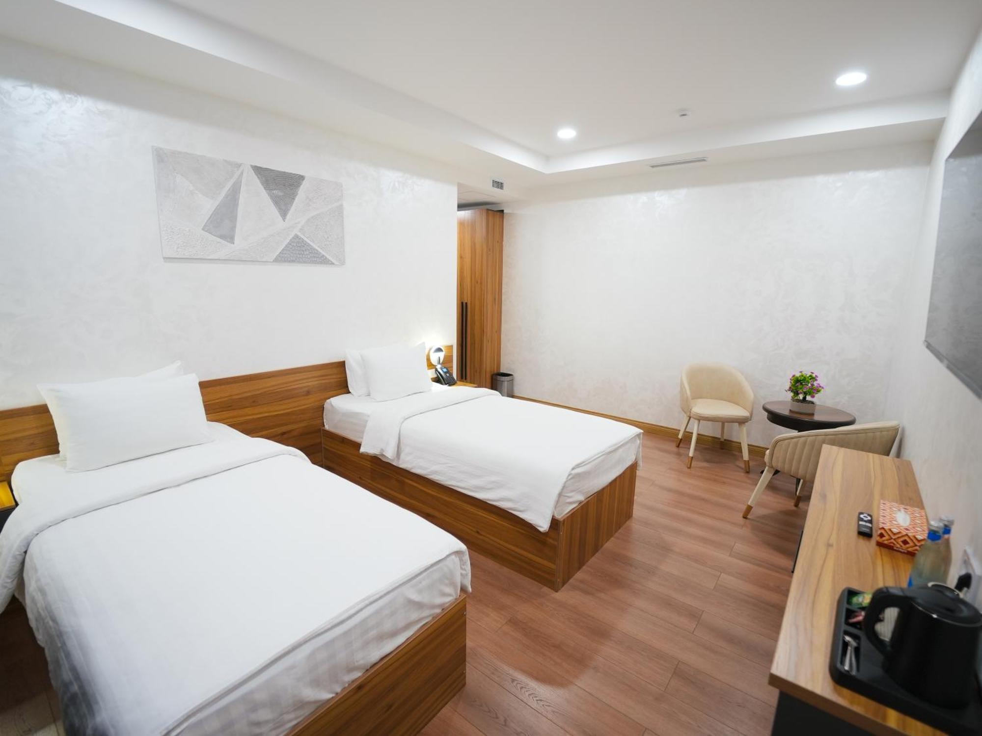 טשקנט Avant Express Hotel Pool&Spa מראה חיצוני תמונה